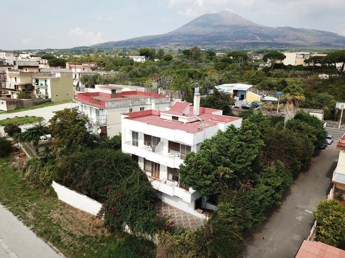 B&B Il Giardino Di Villa Anna トレカーゼ エクステリア 写真